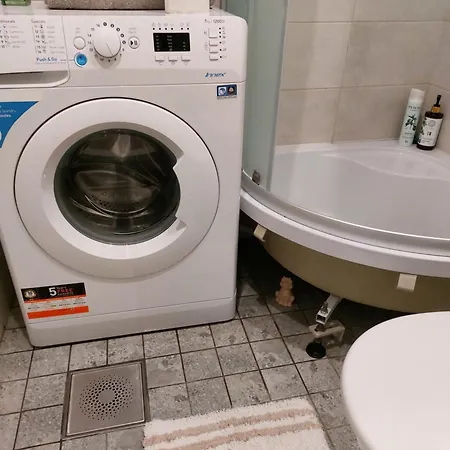 Vaeike Hubne Stuudiokorter Vanalinna Aeaerel Apartman *
